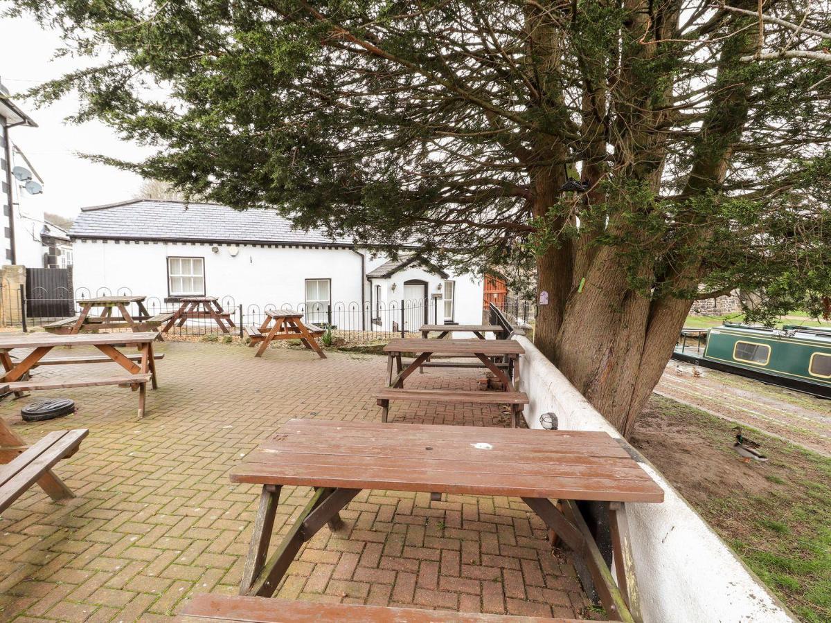 Scotch Hall Cottage Llangollen Ngoại thất bức ảnh